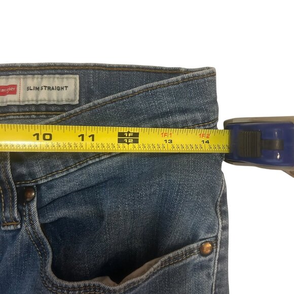 Wrangler Slim Straight. Women's 28x30 - Picture 4 of 8
